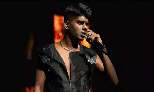 റാപ്പർ വേടൻ ഒളിവിലെന്ന് പൊലീസ്, വീട്ടിൽ നിന്ന് ഫോൺ പിടിച്ചെടുത്തു