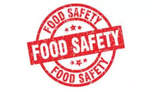 ഭ​ക്ഷ്യ​സു​ര​ക്ഷ ഉ​റ​പ്പാ​ക്കാ​ൻ വ്യാ​പ​ക പ​രി​ശോ​ധ​ന; അ​ൽ വ​ക്റ മു​നി​സി​പ്പാ​ലി​റ്റി​യി​ൽ ഉ​പ​യോ​ഗ ശൂ​ന്യ​മാ​യ 55 കി​ലോ ഭ​ക്ഷ്യ​വ​സ്തു​ക്ക​ൾ പി​ടി​ച്ചെ​ടു​ത്ത് ന​ശി​പ്പി​ച്ചു