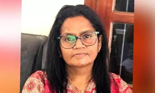 ഹിമാർദ്രമീ സമ്മിളിതങ്ങൾ ഹിമാർദ്രമീ സമ്മിളിതങ്ങൾ