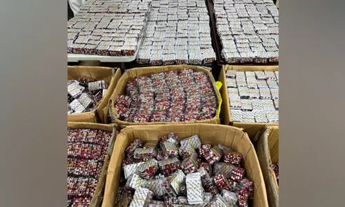 വ​ൻ തോ​തി​ൽ ലി​റി​ക്ക ക​ട​ത്ത്; ജ​യി​ലി​ൽ നി​ന്ന് പ്ര​വ​ർ​ത്തി​ക്കു​ന്ന സം​ഘം പി​ടി​യി​ൽ