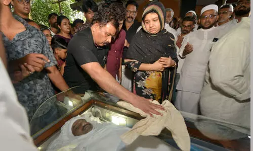 മലയാളിയെ പൊട്ടിച്ചിരിപ്പിച്ച കലാഭവൻ നവാസ് കണ്ണീരണിയിച്ച് മടങ്ങി...