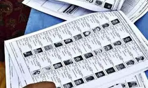 ഓ​രോ നി​യോജക മ​ണ്ഡ​ല​ത്തി​ൽ​നി​ന്നും 25,000 മു​ത​ൽ 30,000 വ​രെ വോ​ട്ടു​ക​ൾ നീ​ക്കിയെ​ന്ന് തേ​ജ്വ​സി; ന​ട​പ​ടി​ക്ര​മ​ങ്ങ​ൾ പാ​ലി​ച്ചെന്ന് ക​മീ​ഷ​ൻ