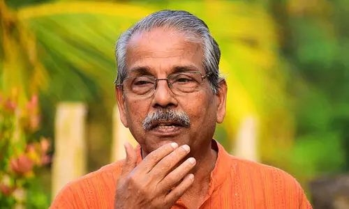 പ​ക്ഷ​ഭേ​ദ​മി​ല്ലാ​തെ സാനുമാഷ്