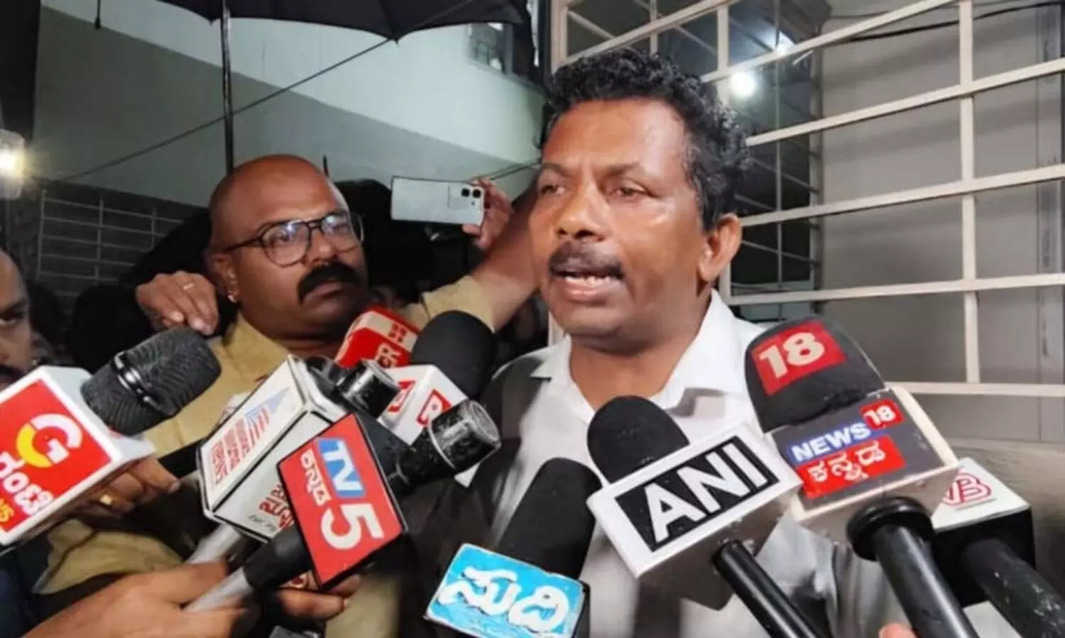 ധർമസ്ഥല ഭീകരതയുടെ മറനീക്കാനൊരുങ്ങി നേർസാക്ഷി; നാളെ എസ്.ഐ.ടിക്ക് വിശദ മൊഴി നൽകുമെന്ന് ടി. ജയന്ത്