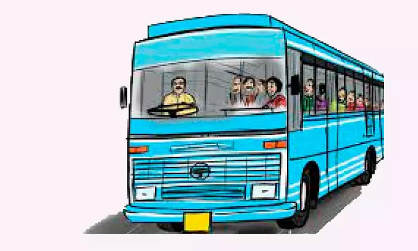 ബസ് സർവിസുകൾ നിലക്കുന്നു; ഗ്രാമീണ മേഖലയിൽ യാത്രക്ലേശം രൂക്ഷം ബസ് സർവിസുകൾ നിലക്കുന്നു; ഗ്രാമീണ മേഖലയിൽ യാത്രക്ലേശം രൂക്ഷം