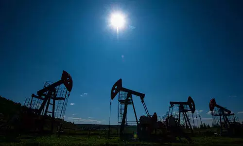 ട്രംപിന്റെ ഭീഷണിക്ക് വഴങ്ങില്ല; റഷ്യയിൽ നിന്നുള്ള എണ്ണ ഇറക്കുമതി തുടരാൻ ഇന്ത്യ ട്രംപിന്റെ ഭീഷണിക്ക് വഴങ്ങില്ല; റഷ്യയിൽ നിന്നുള്ള എണ്ണ ഇറക്കുമതി തുടരാൻ ഇന്ത്യ