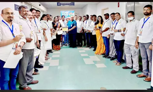 ഉമ്മൻ‌ ചാണ്ടി സ്മരണയിൽ നിരവധിയാളുകൾ രക്തം ദാനം ചെയ്തു