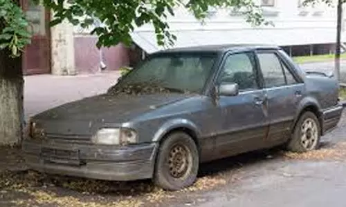 ഉപേക്ഷിക്കപ്പെട്ട വാഹനങ്ങൾ നീക്കംചെയ്തു