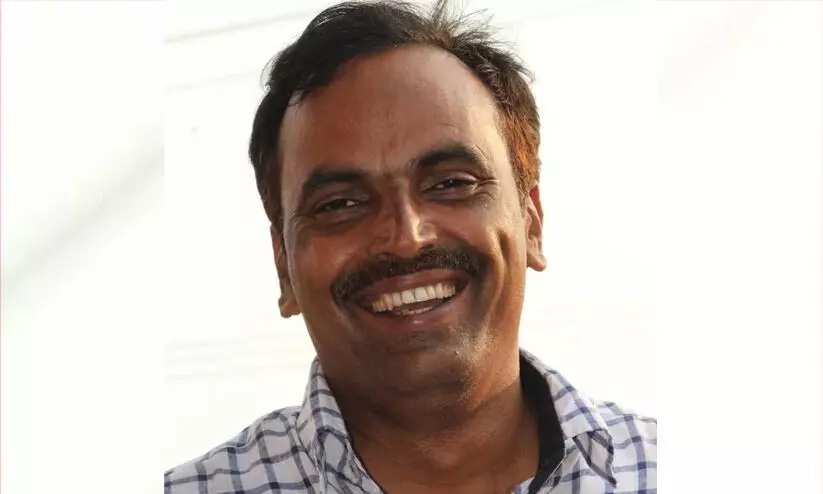 ജഡ്ജിയുടെ ധർമ്മസ്ഥല ബന്ധം ചോദ്യം ചെയ്ത് സിപിഎം ജില്ല സെക്രട്ടറി; കോടതി മാറ്റാൻ നിർദേശം