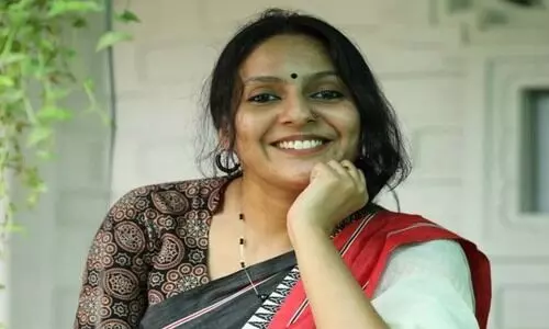 താങ്കൾക്ക് ലഭിച്ച സൗഭാഗ്യം സ്ത്രീകൾക്കും അരികുവൽക്കരിക്കപ്പെട്ടവർക്കും ലഭിച്ചിട്ടില്ല അടൂരിനെ മുഖവിലക്കെടുക്കുന്നില്ലെന്ന് ശ്രുതി ശരണ്യം