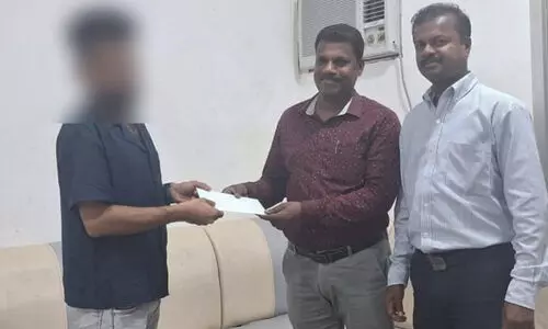 പ്രവാസി വെൽഫെയറിന്റെ കൈത്താങ്ങ്; ഏഴംഗ കുടുംബം നാടണഞ്ഞു