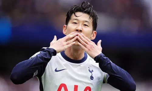 പത്തുവർഷം മുമ്പ് ഇംഗ്ലണ്ടിലെത്തിയത് ഇംഗ്ലീഷിൽ ഒരക്ഷരമറിയാതെ; ഇന്ന് ഇംഗ്ലീഷുകാരുടെ ഹൃദയം കവർന്ന് അവൻ മടങ്ങുന്നു..