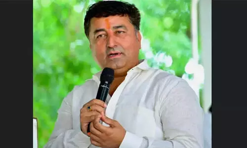 ‘പെരുമഴക്ക് കാരണം മുഖ്യമന്ത്രിയുടെ കൃഷ്ണ പ്രാർഥന; ഇന്ദ്രനോട് പ്രാർഥിച്ച് മഴകുറക്കണം’  -രാജസ്ഥാനിലെ ​മഴക്കെടുതിക്കിടെ വിചിത്ര വാദവുമായി ബി.ജെ.പി മന്ത്രി