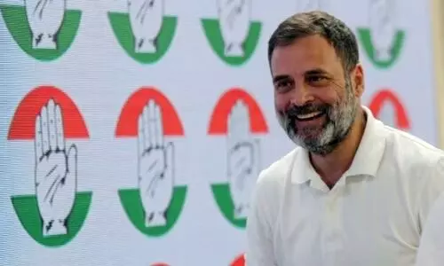 പ്ര​തി​പ​ക്ഷ ഐക്യം ദൃഢമാക്കാൻ രാഹുലിന്റെ അത്താഴവിരുന്ന്; വെ​ള്ളി​യാ​ഴ്ച തെ​ര​ഞ്ഞെ​ടു​പ്പ് ക​മീ​ഷ​ൻ ആ​സ്ഥാ​ന​ത്തേ​ക്ക് മാ​ർ​ച്ച്