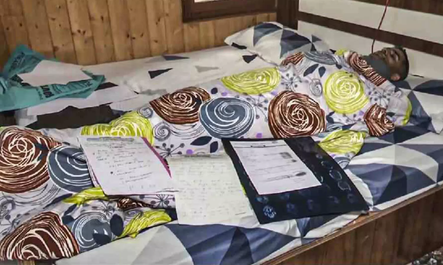 സൈനിക ഉദ്യോഗസ്ഥൻ നടത്തിയ നട്ടെല്ലൊടിച്ച ആക്രമണം; കശ്മീരി മുസ്‍ലിമായതിന്റെ പേരിൽ അധിക്ഷേപവും നേരിടേണ്ടി വരുന്നുവെന്ന് സ്‌പൈസ് ജെറ്റ് ജീവനക്കാരൻ