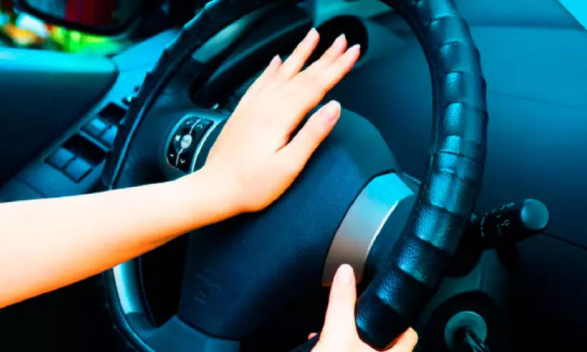 വാ​ഹ​ന ഹോ​ൺ ദു​രു​പ​യോ​ഗി​ക്ക​രു​ത്, ട്രാ​ഫി​ക്​ മു​ന്ന​റി​യി​പ്പ്​