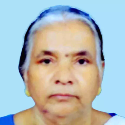 സ​രോ​ജി​നി അ​മ്മ