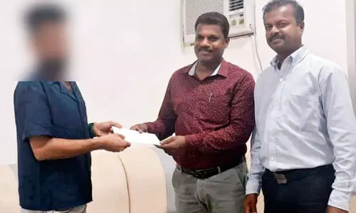 പ്രവാസി വെൽഫെയറിന്റെ കൈത്താങ്ങ്; ഏഴംഗ കുടുംബം നാടണഞ്ഞു