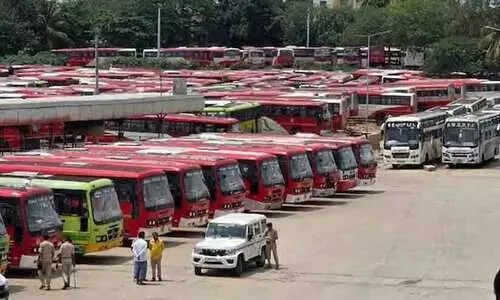 ഹൈകോടതി വിരട്ടി; കർണാടക ആർ.ടി.സി പണിമുടക്ക് പിൻവലിച്ചു
