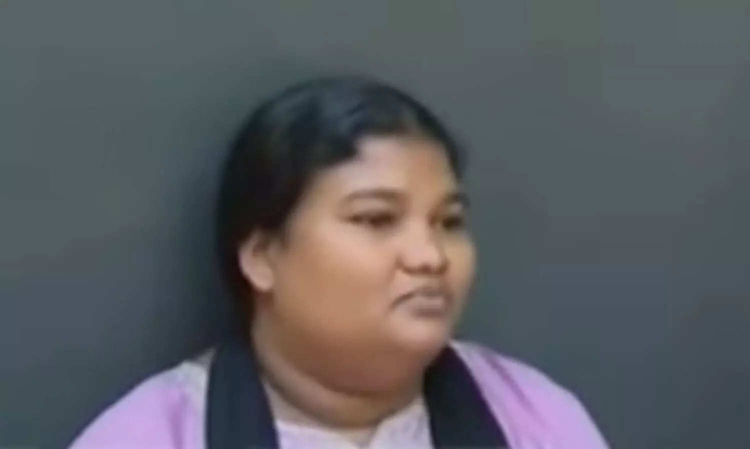 തേങ്ങ മോഷ്ടിച്ചെന്നാരോപിച്ച് കോഴിക്കോട്ട് ആദിവാസി സ്ത്രീക്ക് മർദനം; റോഡിലൂടെ വലിച്ചിഴച്ചു, വസ്ത്രം വലിച്ചുകീറിയെന്ന്