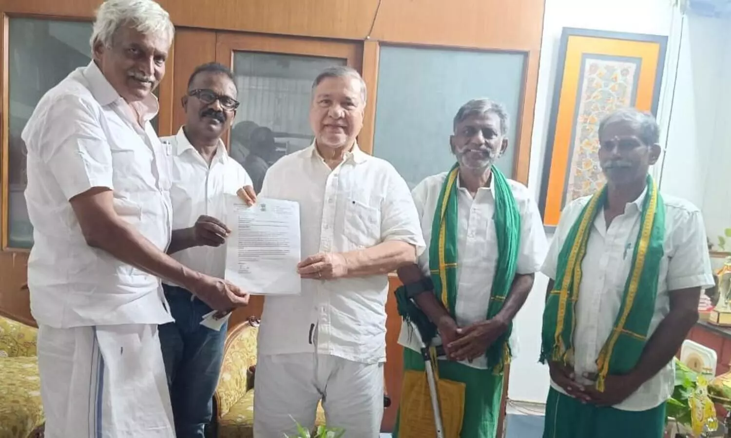 ടൈഗർ റിസർവുകളിൽനിന്ന് നാല് ലക്ഷം പേരെ മാറ്റിപ്പാർപ്പിക്കാനുള്ള ഉത്തരവ് പിൻവലിക്കണമെന്ന് ആവശ്യം