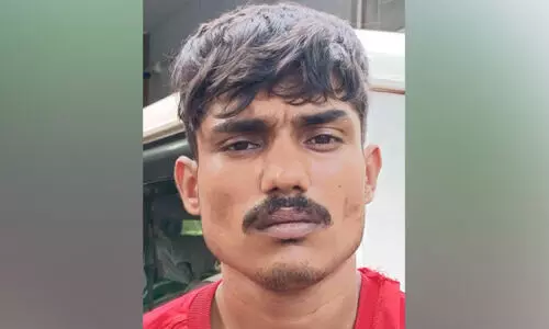 മദ്യപാനത്തിനിടെ വധശ്രമം, കാറ് കത്തിക്കൽ; ഒരാൾ പിടിയിൽ മദ്യപാനത്തിനിടെ വധശ്രമം, കാറ് കത്തിക്കൽ; ഒരാൾ പിടിയിൽ