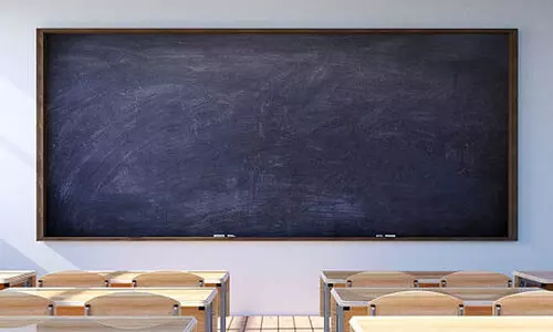 നിങ്ങൾ പുലയരല്ലേ..., കറുത്തവരെ പഠിപ്പിക്കാൻ പറ്റില്ല; ആലപ്പുഴയിൽ നാലാം ക്ലാസ് വിദ്യാർഥിക്കെതിരെ ജാതി അധിക്ഷേപം