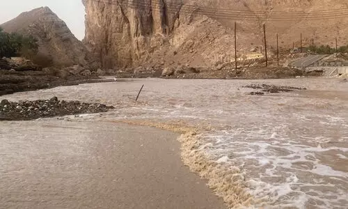 ഒമാനിലെ വിവിധ വിലായത്തുകളിൽ മഴ; വാദികൾ നിറഞ്ഞൊഴുകി
