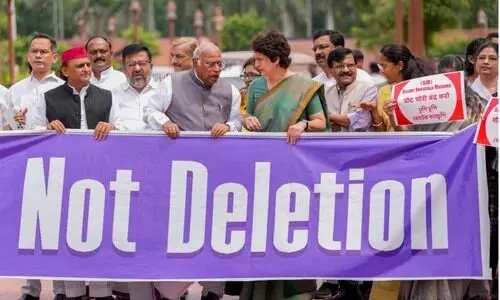 ബിഹാർ വോട്ടർപട്ടിക: തെരഞ്ഞെടുപ്പ് കമീഷൻ ആസ്ഥാനത്തേക്ക് പ്രതിപക്ഷ മാർച്ച് തിങ്കളാഴ്ച ബിഹാർ വോട്ടർപട്ടിക: തെരഞ്ഞെടുപ്പ് കമീഷൻ ആസ്ഥാനത്തേക്ക് പ്രതിപക്ഷ മാർച്ച് തിങ്കളാഴ്ച