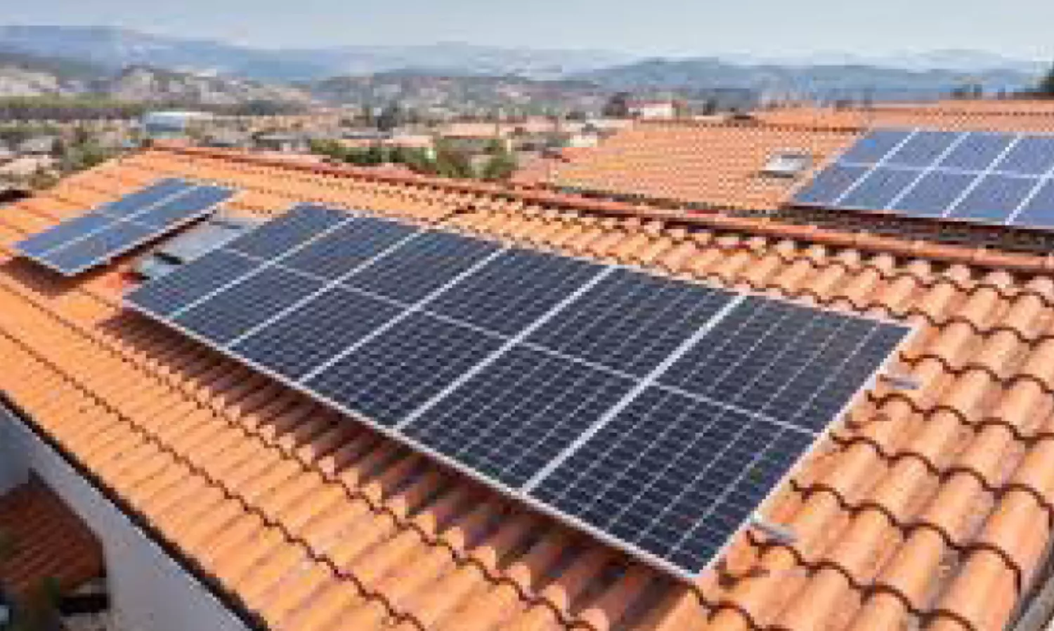 പു​ര​പ്പു​റ സോ​ളാ​ർ വൈ​ദ്യു​തോ​ൽ​പാ​ദ​നം;  കെ.എസ്​.ഇ.ബിയുടെ നഷ്ടക്കണക്ക് ചോദ്യംചെയ്ത്​ സൗ​രോർജ ഉൽപാദകർ