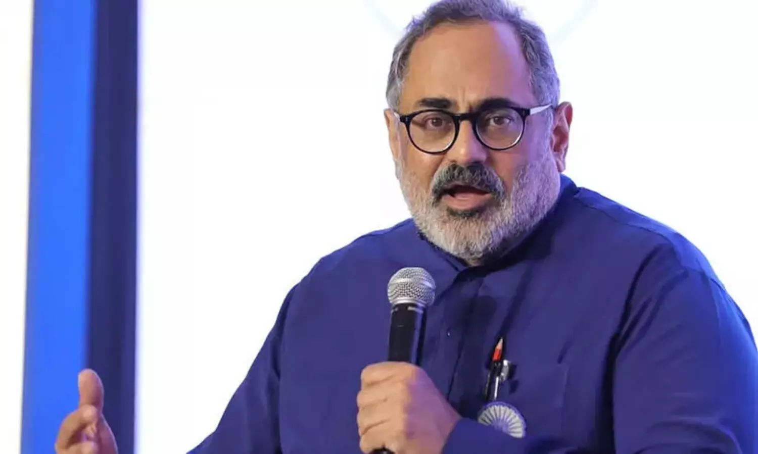 സുരേഷ് ഗോപിയുടെ  ‘തിരോധാനത്തിൽ’ പ്രതികരിച്ച്​  ബി.ജെ.പി