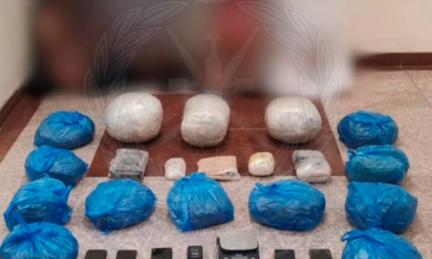 മ​യ​ക്കു​മ​രു​ന്നു​മാ​യി പ്ര​വാ​സി​ക​ള്‍ അ​റ​സ്റ്റി​ല്‍