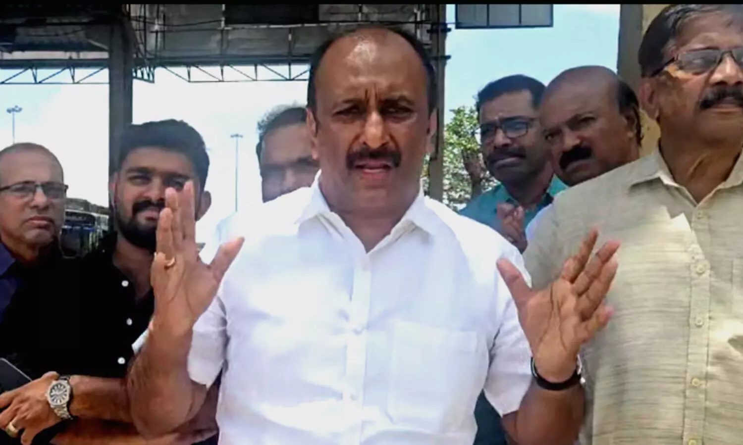 പാലിയേക്കര ടോൾ: വിടാ​നൊരുക്കമില്ലാതെ ഷാജി കോടങ്കണ്ടത്ത്; ​സുപ്രീംകോടതിയിൽ തടസ ഹരജി