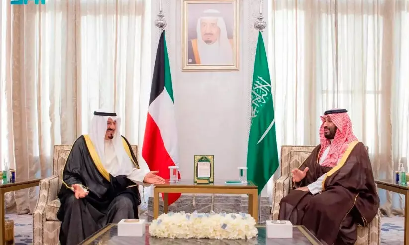 ഉഭയകക്ഷി ബന്ധം ശക്തിപ്പെടുത്തൽ; കുവൈത്ത് അമീർ സൗദി പ്രധാനമന്ത്രിയുമായി ചർച്ച നടത്തി ഉഭയകക്ഷി ബന്ധം ശക്തിപ്പെടുത്തൽ; കുവൈത്ത് അമീർ സൗദി പ്രധാനമന്ത്രിയുമായി ചർച്ച നടത്തി