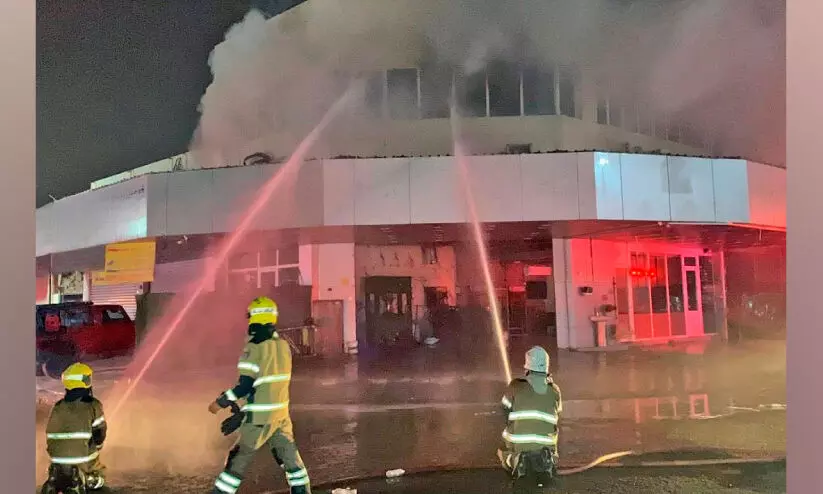 ഷു​വൈ​ഖ് ഇ​ൻ​ഡ​സ്ട്രി​യ​ൽ ഏ​രി​യ​യി​ൽ പ്രി​ന്റിങ് പ്ര​സി​ൽ തീ​പി​ടി​ച്ചു