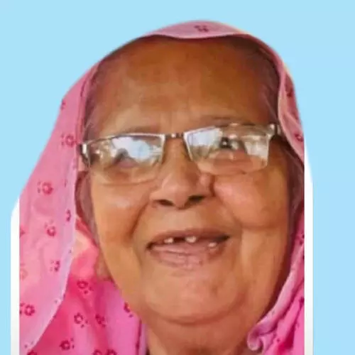 കു​ഞ്ഞീ​മ​കു​ട്ടി