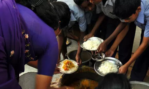 സ്‌കൂൾ പാചകത്തൊഴിലാളികളുടെ വിരമിക്കൽ പ്രായം 65 ആക്കും