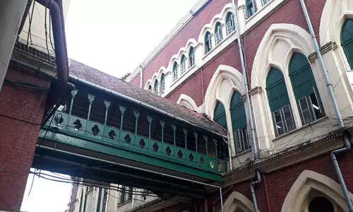 നീതി രക്തദാഹമല്ല; 22കാര​ന്റെ വധശിക്ഷ ജീവപര്യന്തമാക്കി കൽക്കട്ട ഹൈകോടതി; ‘എതിർക്കേണ്ടത് കുറ്റ​കൃത്യത്തെയാണ് കുറ്റവാളിയെയല്ല’