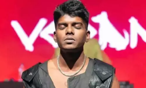 ഒളിവിൽ തുടരുന്ന വേടൻ വിദേശത്തേക്ക് കടക്കാൻ സാധ്യതയുണ്ടെന്ന് പൊലീസ്, ലുക്ക് ഔട്ട് നോട്ടീസ് പുറപ്പെടുവിച്ചു