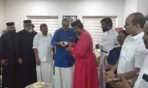 ‘രാജീവ് ചന്ദ്രശേഖറിന് അടുത്ത കേക്ക് റെഡി, ഇത്തവണ ഒഡിഷയിൽ നിന്ന്; ഇ.ഡിയെ പേടിയുള്ളവർ ഉടൻ മാരാർജി ഭവനിൽ റിപ്പോർട്ട്‌ ചെയ്യണം’