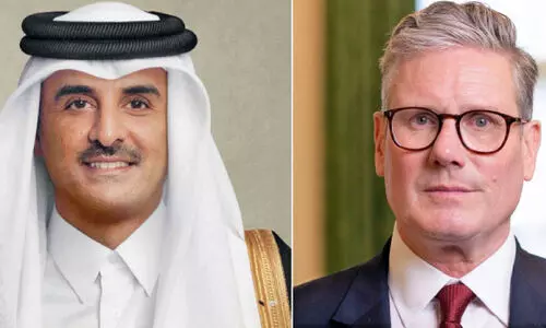 ഫ​ല​സ്തീ​നി​ൽ മാ​നു​ഷി​ക സ​ഹാ​യം ഉ​റ​പ്പാ​ക്ക​ണം; അ​മീ​ർ ശൈ​ഖ് ത​മീം ബി​ൻ ഹ​മ​ദ് ആ​ൽ​ഥാ​നി ബ്രി​ട്ട​ൻ പ്ര​ധാ​ന​മ​ന്ത്രി​യു​മാ​യി സം​സാ​രി​ച്ചു