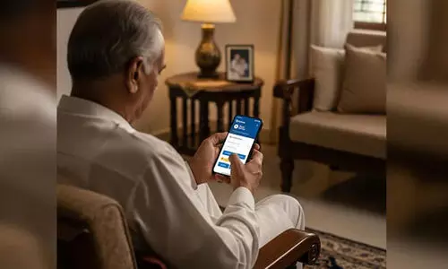 നാലു സ്ത്രീകളുടെ ഫ്രണ്ട് റിക്വസ്റ്റ്; സ്നേഹവും സഹതാപവും തോന്നിയ 80കാരന് നഷ്ടമായത് 9 കോടി രൂപ