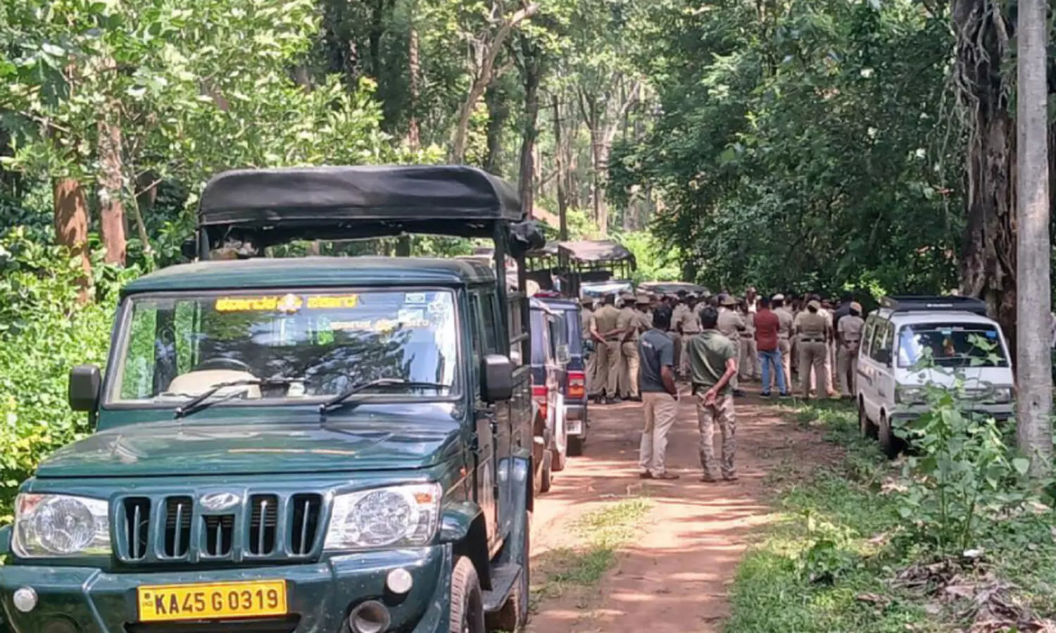 ഇ​ന്ന് ലോ​ക ആ​ദി​വാ​സി ദി​നം; വ​നാ​വ​കാ​ശ​ത്തി​നാ​യി നാ​ഗ​ര്‍ഹോ​ളെ​യി​ൽ ബ​ഹു​ജ​ന പ്ര​തി​ഷേ​ധം