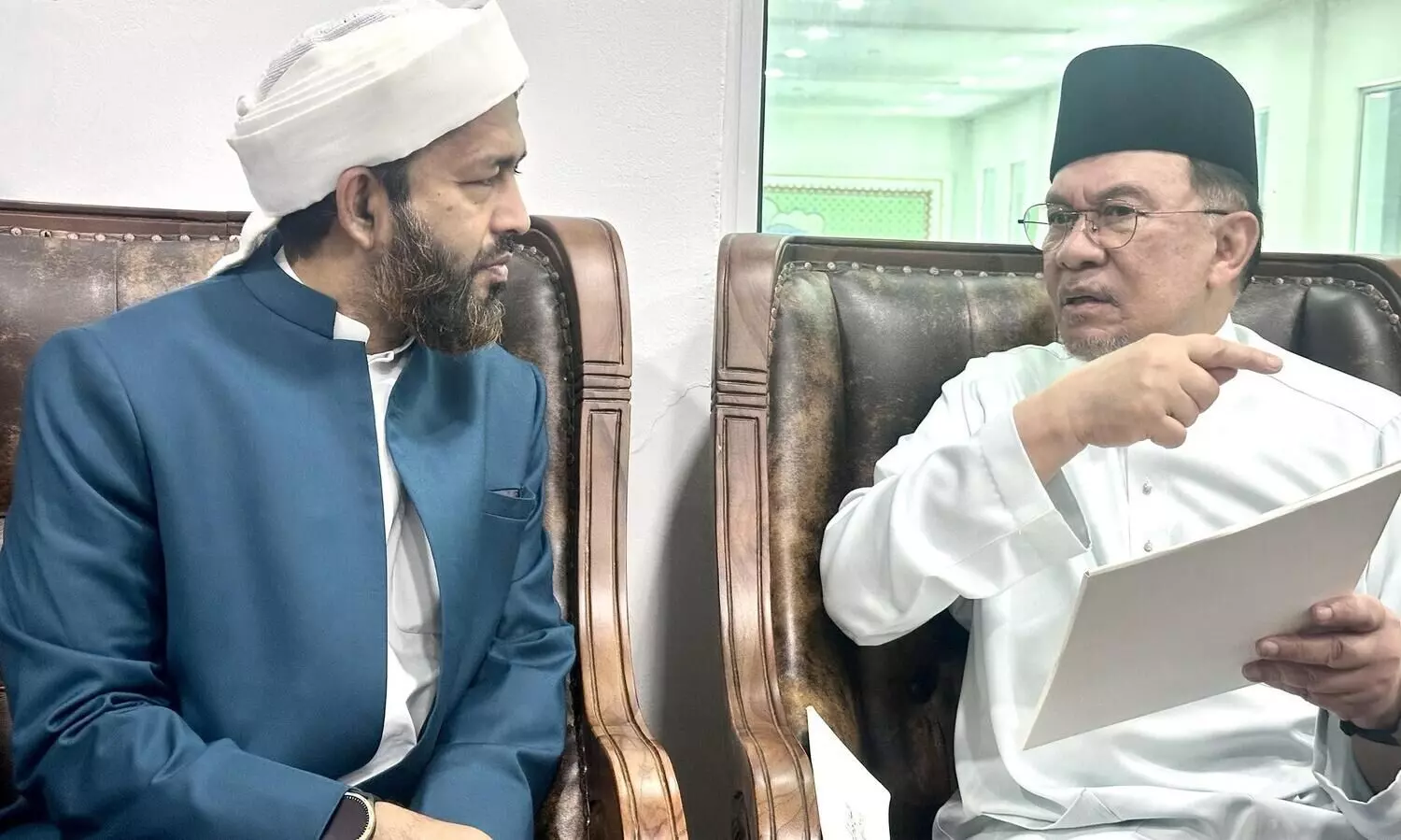 മലേഷ്യൻ പ്രധാനമന്ത്രിയുമായി കൂടിക്കാഴ്ച നടത്തി അബ്ദുൽ ഹകീം അസ്ഹരി