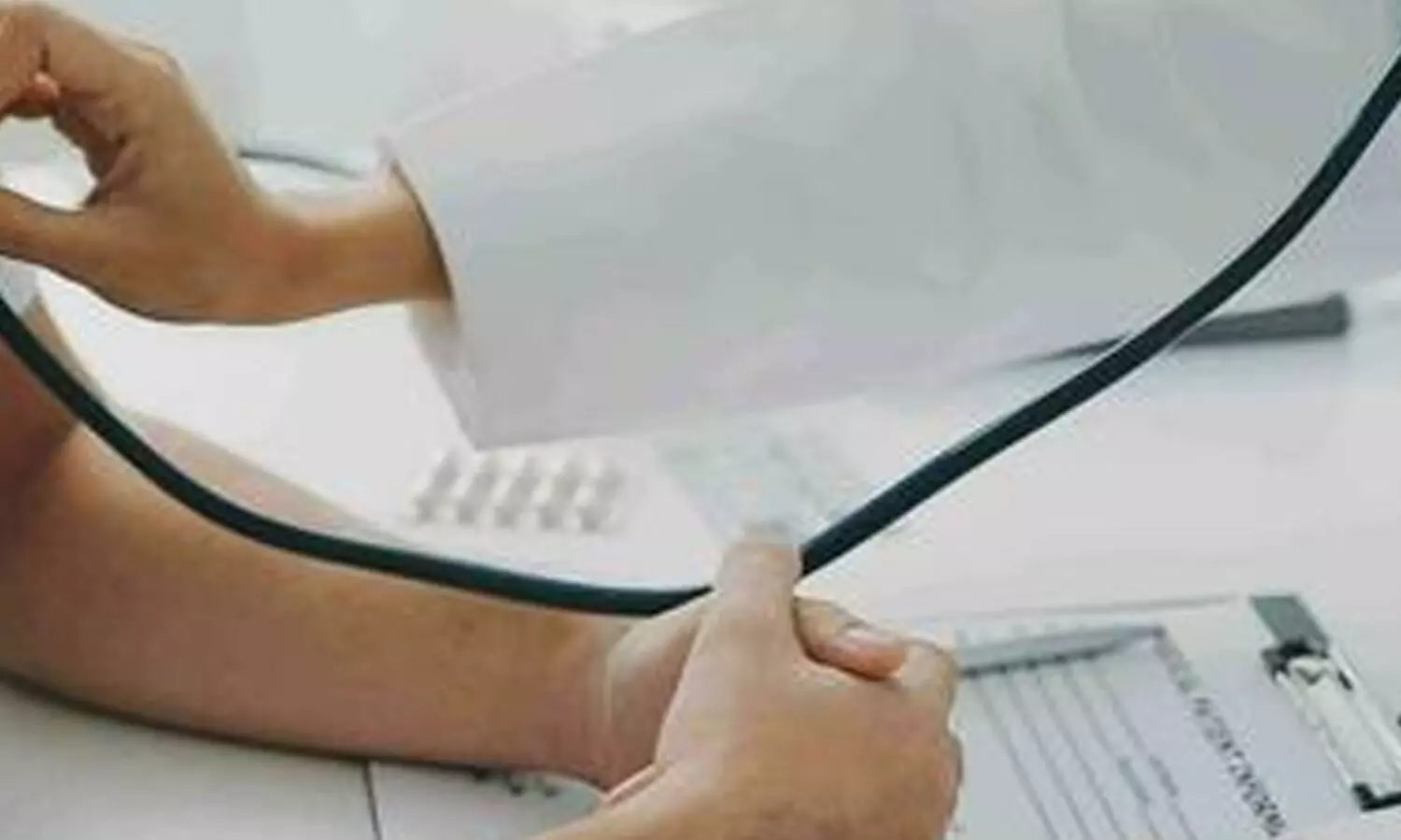 മെ​ഡി​ക്ക​ൽ ക്യാ​മ്പ്