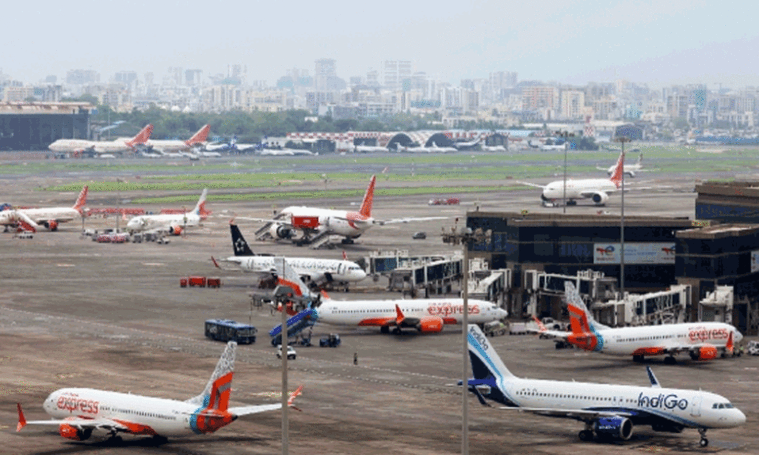നെറ്റ്‍വർക്ക് തകരാർ; മുംബൈ വിമാനത്താവളത്തിൽ നിരവധി വിമാനങ്ങൾ വൈകി