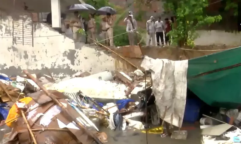 wall collapse wall collapse