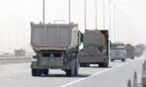 കി​ങ് ഹ​മ​ദ് ഹൈ​വേ​യി​ൽ അ​ടു​ത്ത​മാ​സം മു​ത​ൽ തി​ര​ക്കേ​റി​യ സ​മ​യ​ങ്ങ​ളി​ൽ ഭാ​ര​മു​ള്ള വാ​ഹ​ന​ങ്ങ​ൾ​ക്ക് പ്ര​വേ​ശ​ന​മി​ല്ല