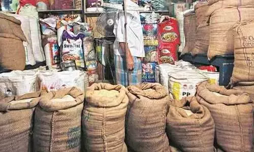 70 കഴിഞ്ഞവർക്ക്‌ റേഷൻകട നടത്താനാകില്ല