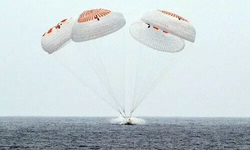 സ്പേസ് എക്സ് ക്രൂ 10 ഡ്രാഗൺ ദൗത്യം വിജയകരം; നാലംഗ ബഹിരാകാശ സഞ്ചാരികൾ തിരിച്ചെത്തി